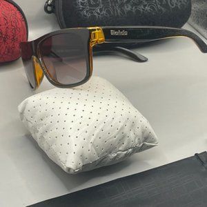 ONE PAIR - New Polarized Sunglasses Set